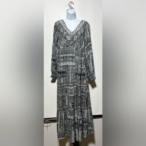 Wonderly Patterned Long Sleeve Maxi V-Neck Dress‎ Size Medium New with tags